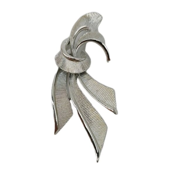Usner Silver Tone Pin Ribbon Textured - Picture 1 of 4